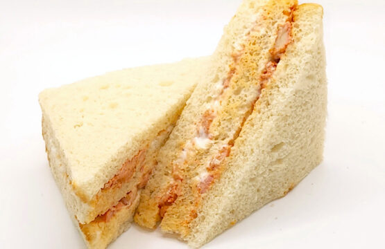 Chicken Tikka Sandwich / ساندویتش تكا دجاج